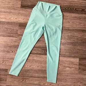 P’Tula Desa’Ree Performance Leggings